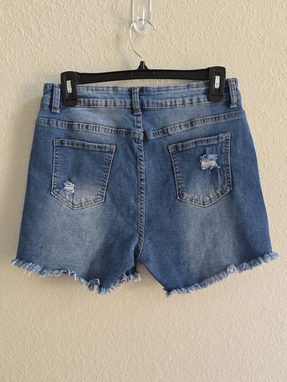 SHEIN Women's 3" Distressed High-Waist Button-Fly Jean Shorts - Lg - Picture 4 of 9